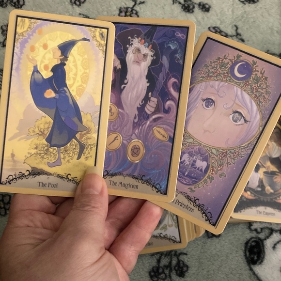 The Last Unicorn Tarot Deck - Picture 2 of 5